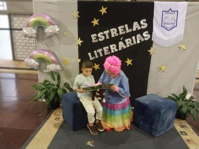 Noite de AutÃ³grafos dos alunos do Jardim 2 da Escola AluÃ­sio Maier foi um verdadeiro sucesso